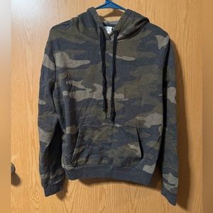 Victoria’s Secret PINK camo hoodie size medium